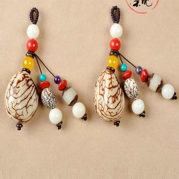 Personalized Corozo Natural Vegetable Ivory Nut Key Chains Customized Various Patterns & Sizes